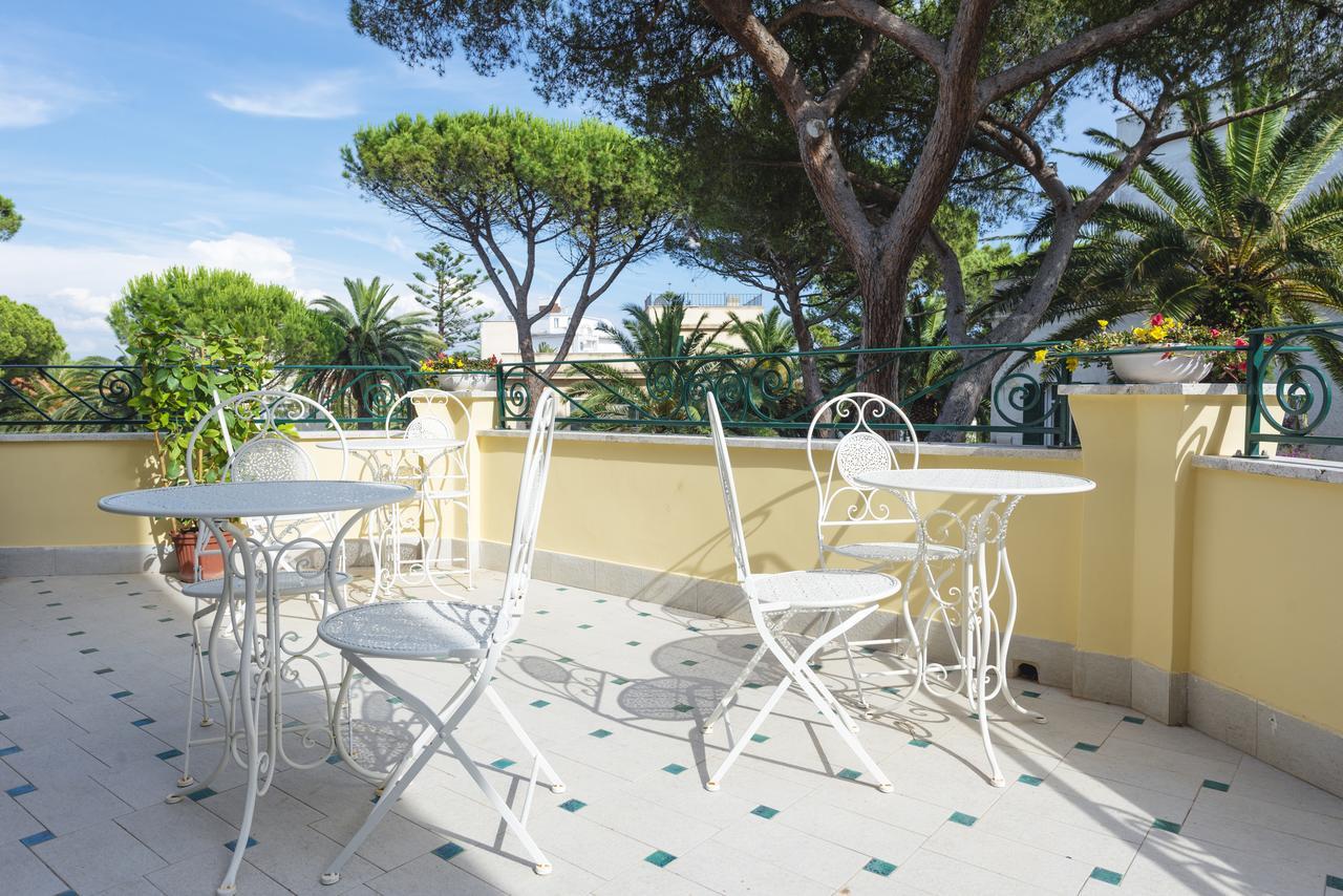 サンタ・マリネッラ Villino Emanuele Bed & Breakfast エクステリア 写真