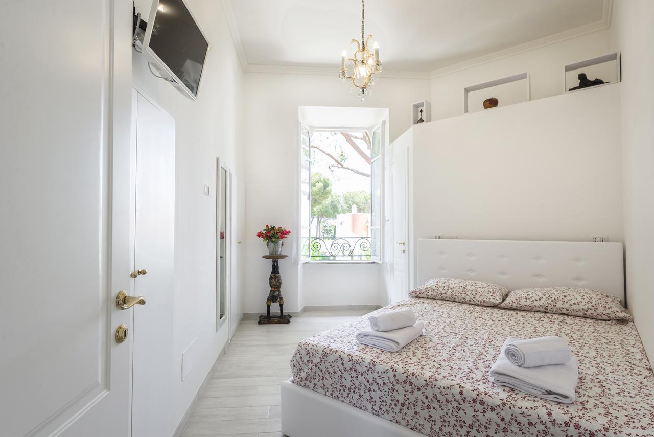 サンタ・マリネッラ Villino Emanuele Bed & Breakfast エクステリア 写真